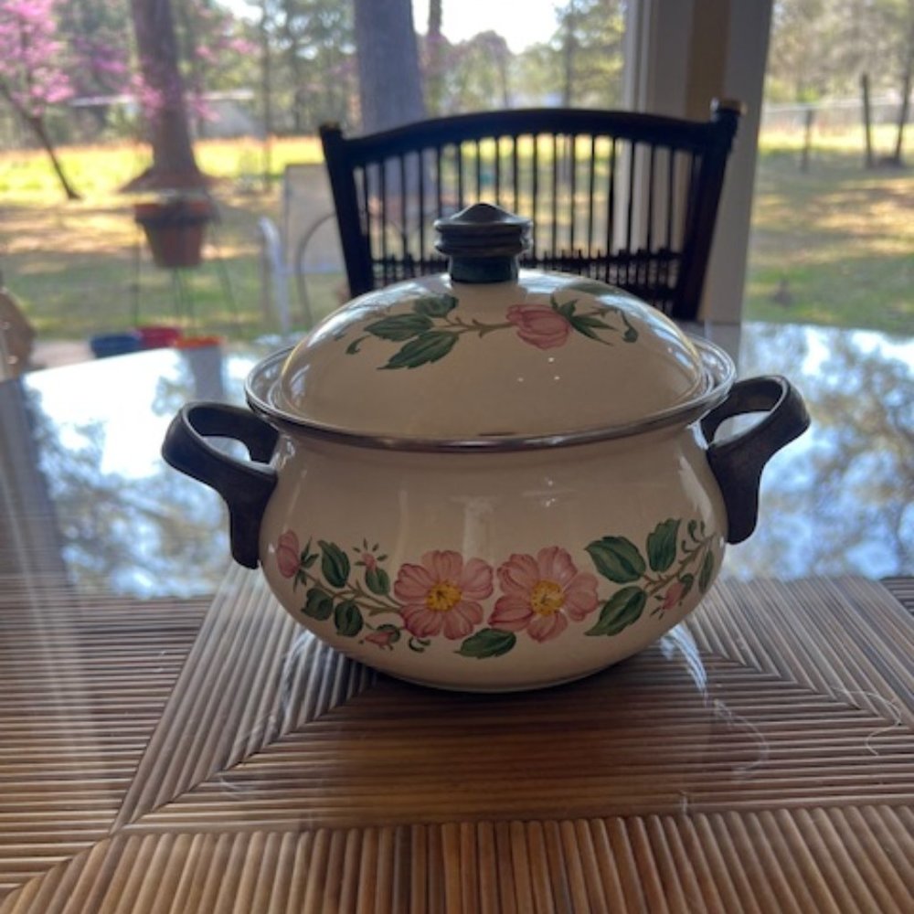 Desert Rose Sauce Pan with Lid